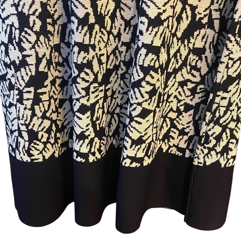 Eliza J. Sz M Navy Blue Print Sleeveless Drop Waist Luxury Knit Dress - Picture 4 of 8